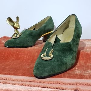 Vintage green suede heels by Magdesian 6